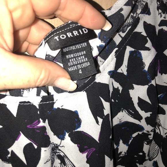 Torrid Cold Should Butterfly Top - Brand New - Picture 6 of 6